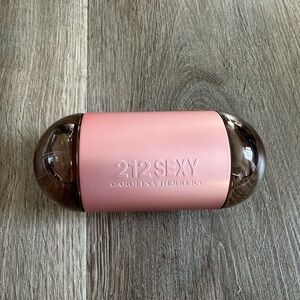 Carolina Herrera 212 Sexy Pink 3.4oz Tester